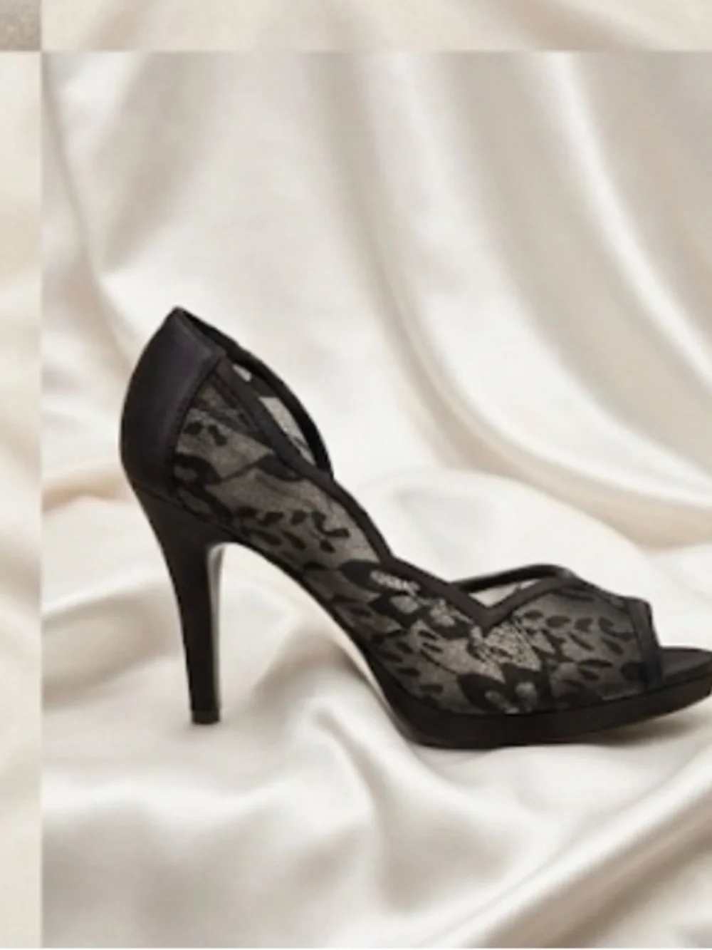 Vintage deadstock Coach and Four Elegant Black Lace Satin Peep Toe  9.5 NWT